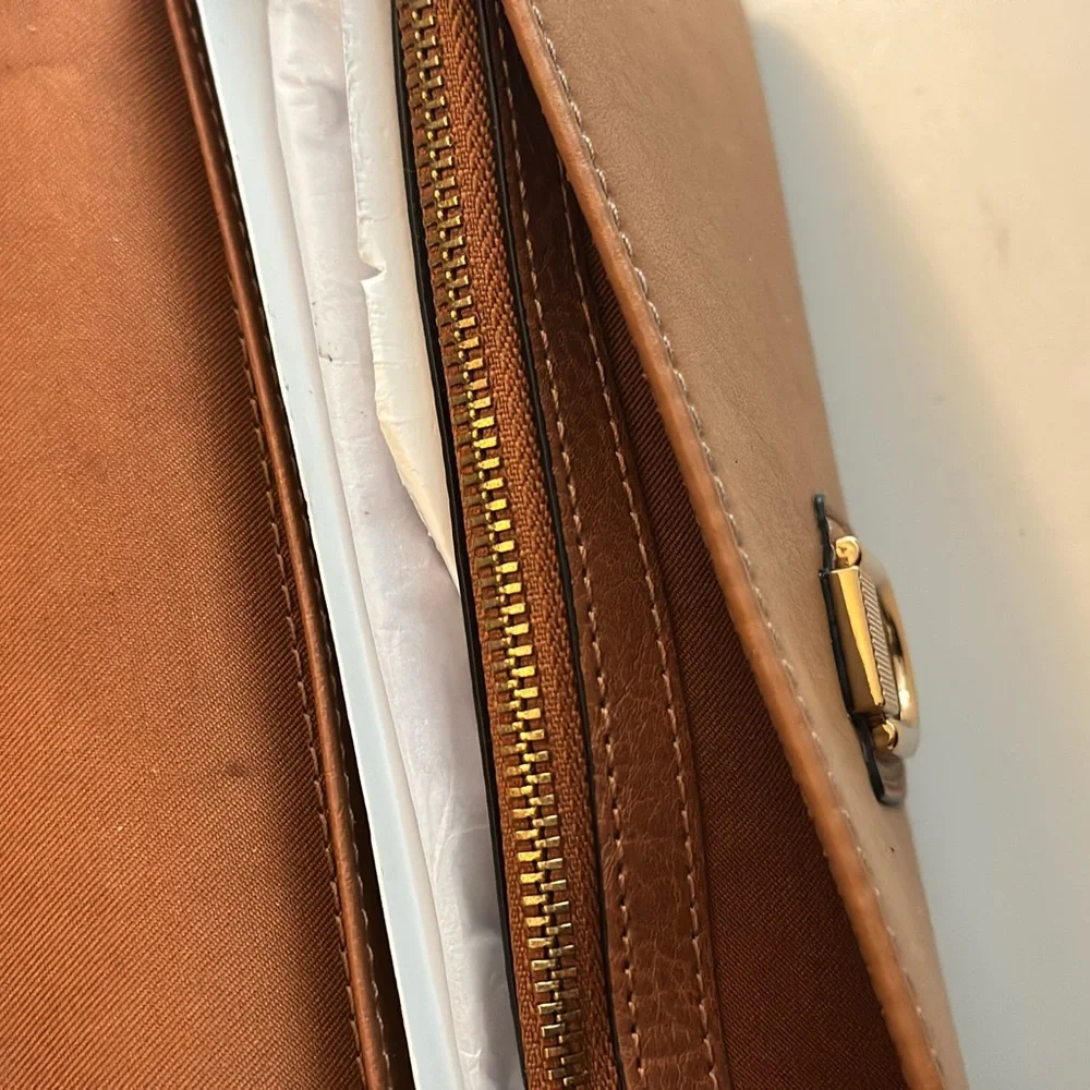 NWT FOSSIL CROSSBODY - Picture 8 of 11